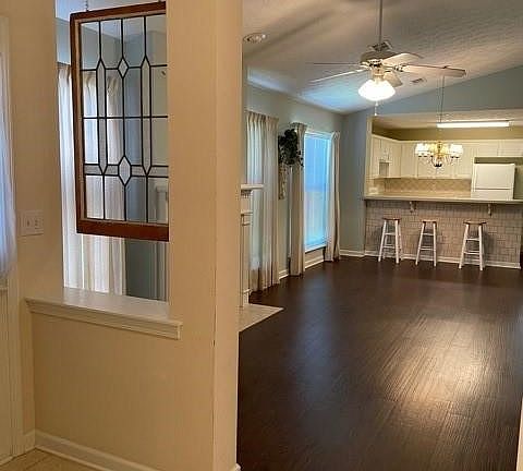 4th image of 1715 Young Pointe Blvd