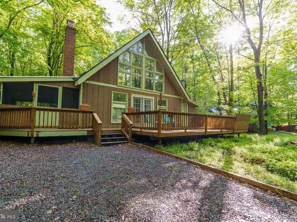 313 Monarch Way, Pocono Lake, PA 18347