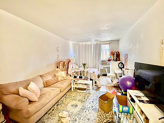 1st image of 1583 1st Ave #2