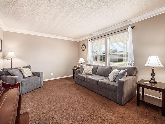 3rd image of 440 Stonebridge Blvd