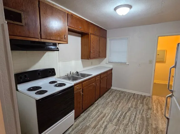 2565 N Kansas St, Wichita, KS 67219