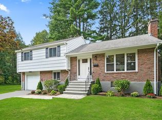 1 Clearview Dr, Framingham, MA 01701