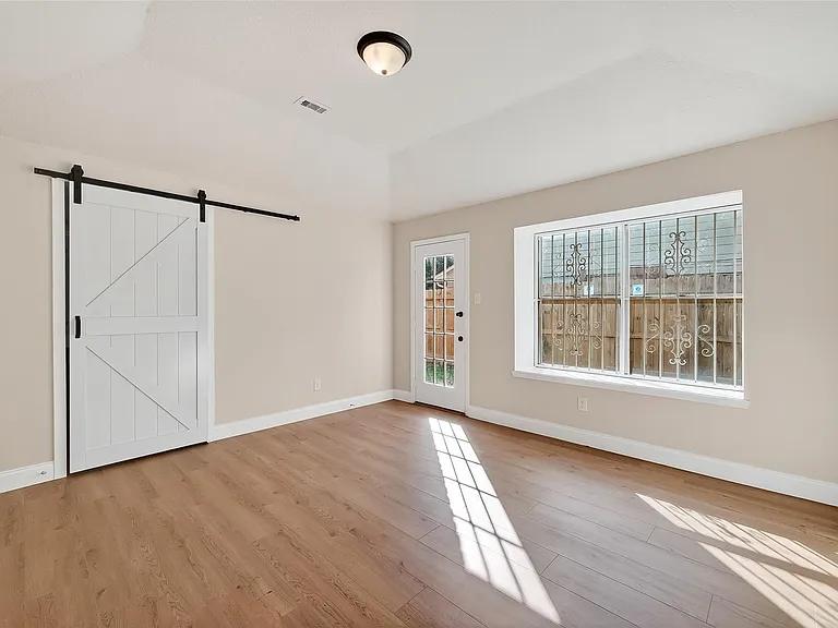 5530 Oak Falls Dr — Photo 31