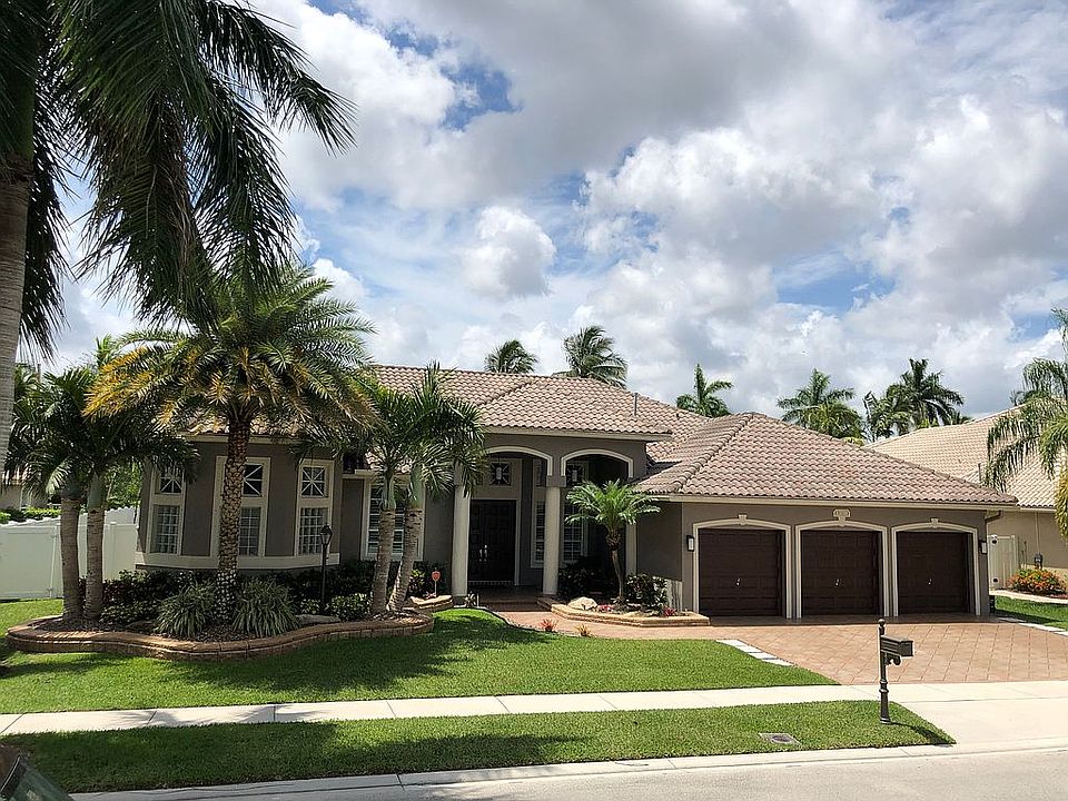 1st image of 13718 NW 18th St