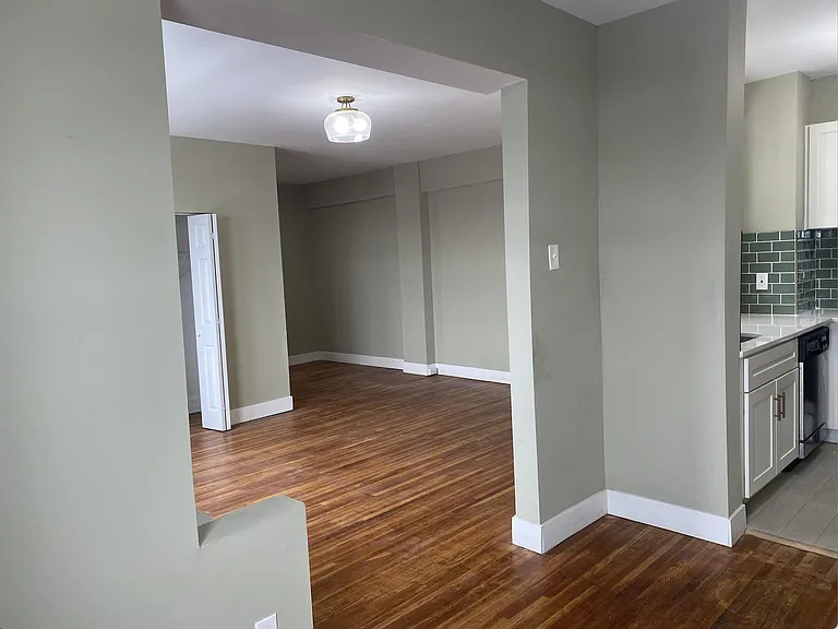 4407 W Pine Blvd #212 — Photo 7