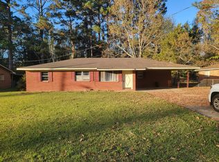 210 E Rankin St, Columbia, MS 39429