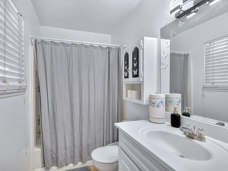 3730 Greenwood Dr — Photo 14