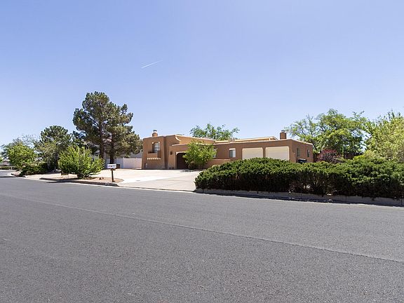 4th image of 3606 Saint Andrews Dr SE