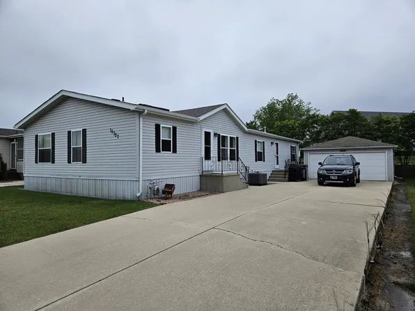 10757 W Gateway Dr, Frankfort, IL 60423