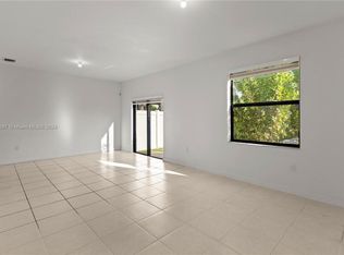 496 NW 203rd Ter #496, Miami, FL 33169