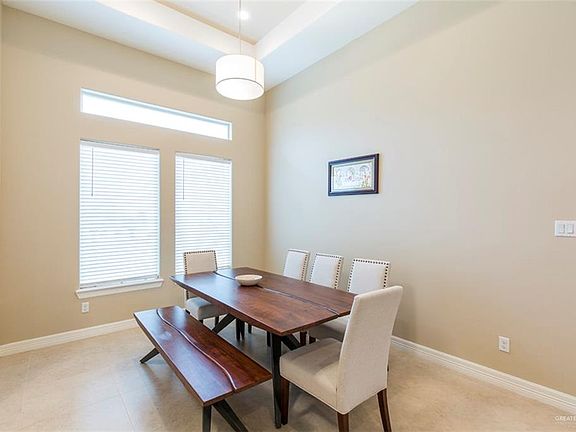 3rd image of 3111 Salvador Ave