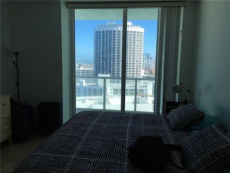 1st image of 1900 N Bayshore Dr APT 4209