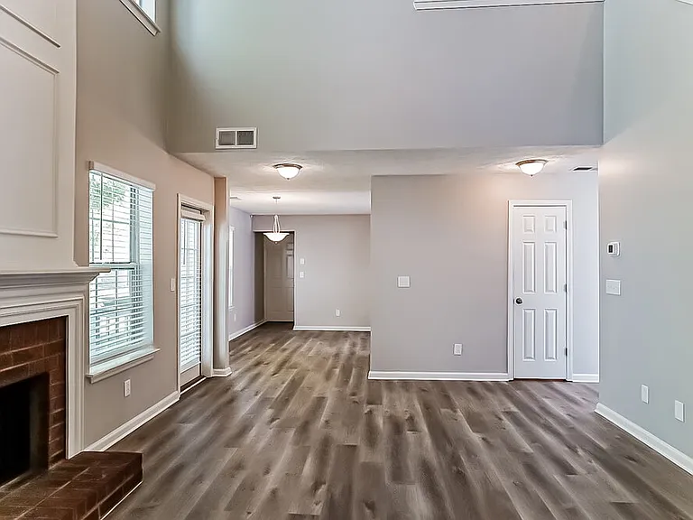 7144 Springchase Way — Photo 5