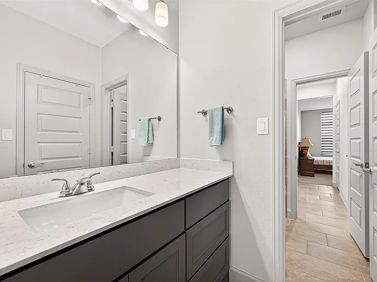 2506 Falling Fig Ln — Photo 37