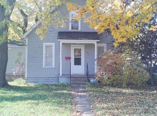 186 S Pleasant St, Lowell, MI 49331