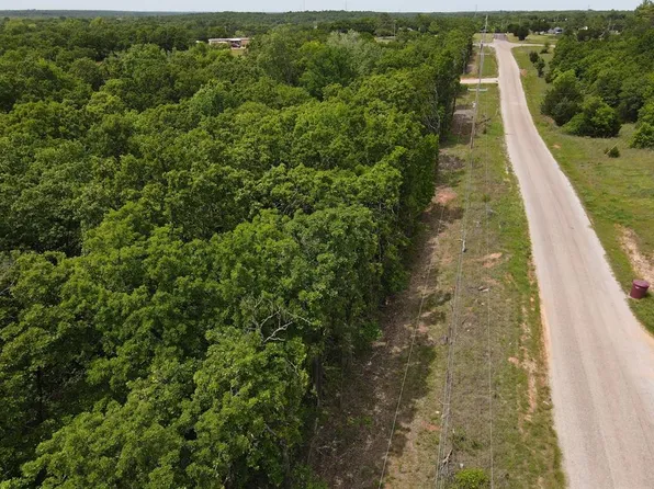 Fishmarket Rd, Tecumseh, OK 74873