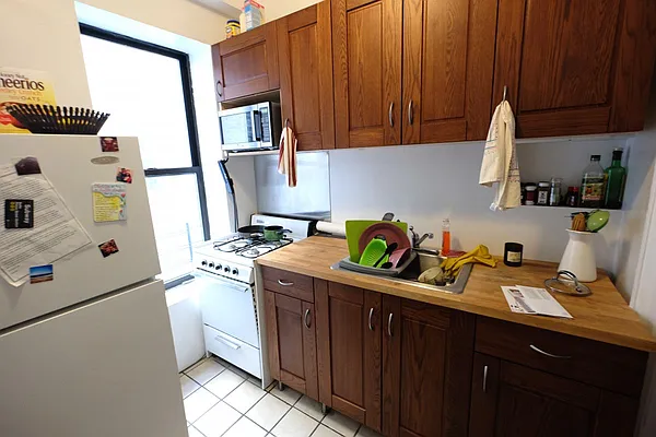 Rented by Citi Habitats | media 40