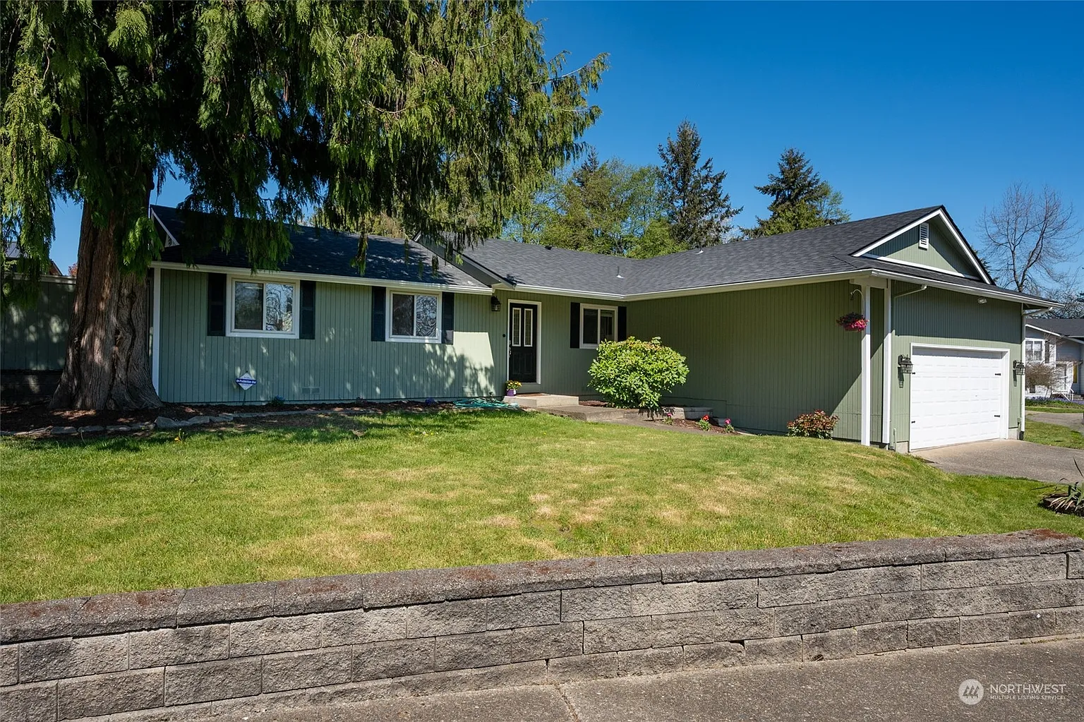 5560 34th Street Loop NE photo 1