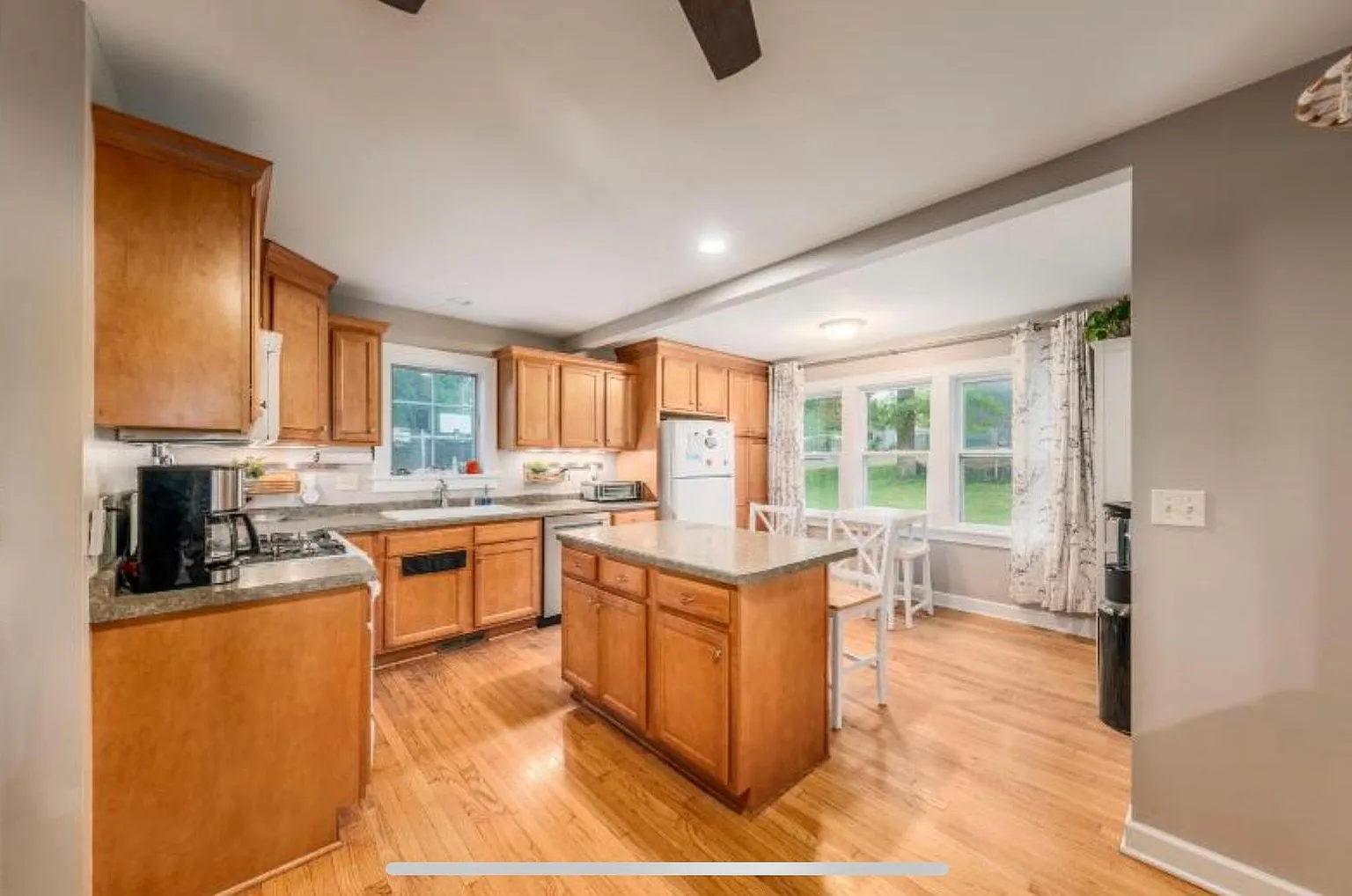 619 Kopmeier Dr photo 1