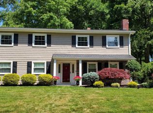 7 Whitman Rd, Morganville, NJ 07751