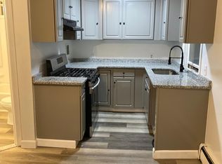 25 Kossuth St #2, Pawtucket, RI 02860