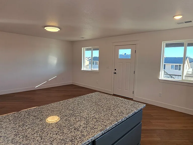 1026 Center Dr — Photo 6