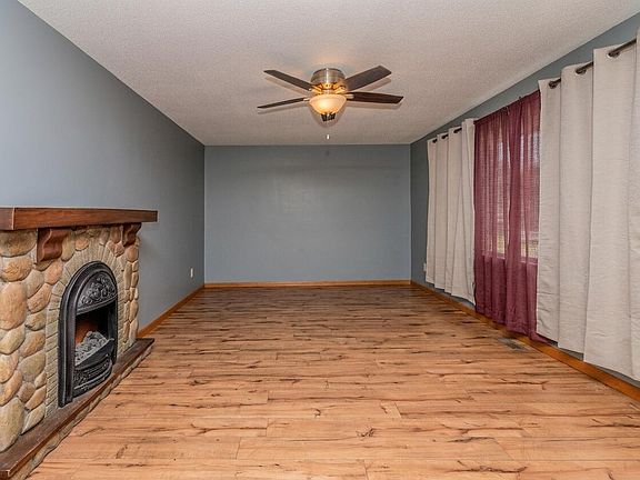 3rd image of 3311 Lake Trenton Drive