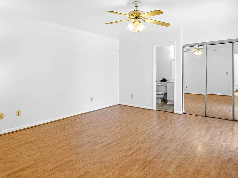 208 Finley Forest Dr — Photo 26