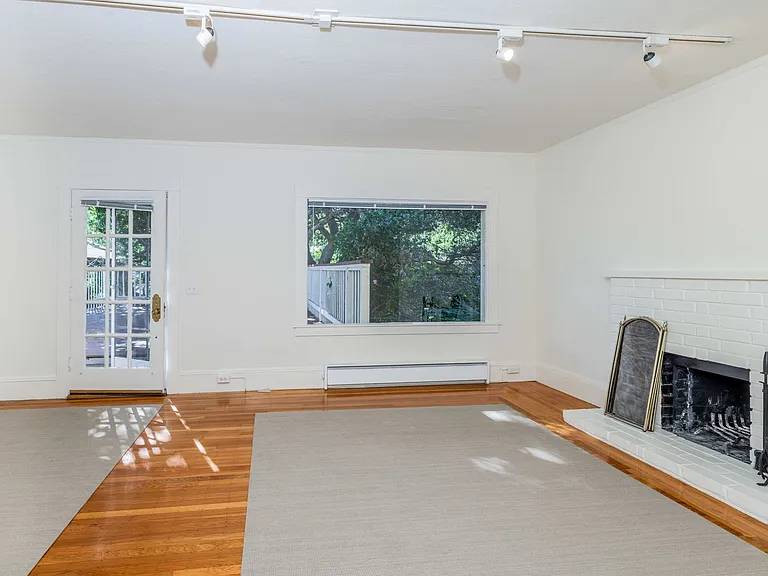 23 Sycamore Ave — Photo 43
