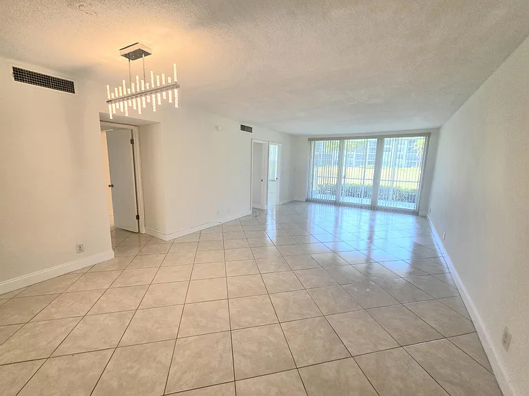 3100 NE 48th Ct #113 — Photo 39