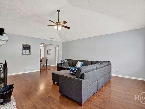 5th image of 41 Whippoorwill Lane E