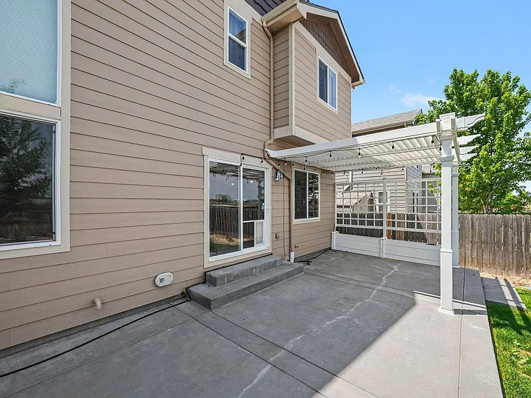 2721 Bridle Dr — Photo 28