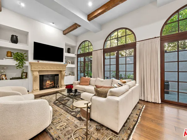 11937 W Sunset Blvd APT 3, Los Angeles, CA 90049