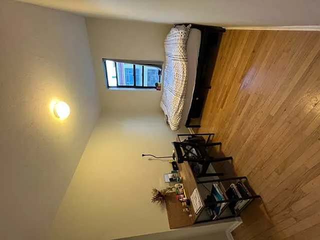3 bed, $4,200 — Photo 2