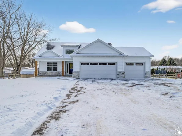 1741 Harmony Ln, Temperance, MI 48182