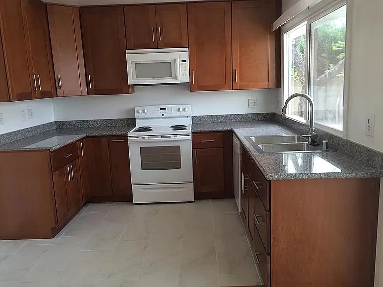 23691 San Dona — Photo 10