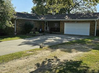 2538 Woods Dr, Wadesville, IN 47638