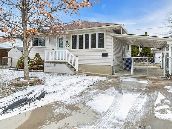 3rd image of 1192 Reedmere Rd