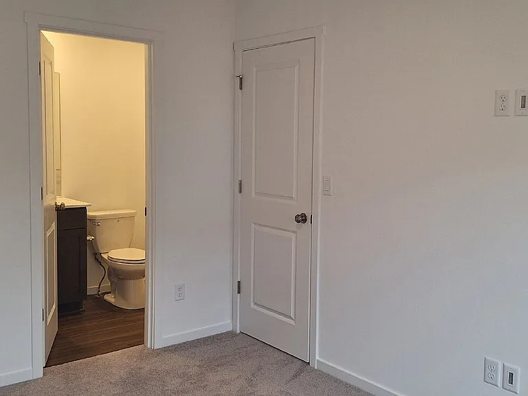 1349 NE Cobbleridge Loop — Photo 22
