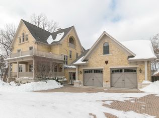 1306 Fox River Dr, De Pere, WI 54115