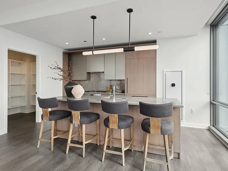 118 N Peoria St #3406 — Photo 1