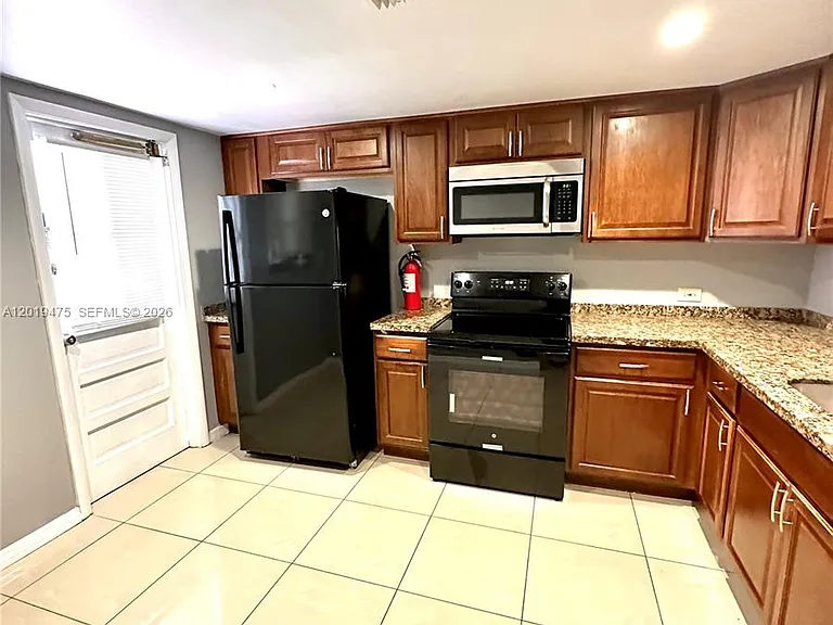 443 NE 195th St #345 — Photo 9