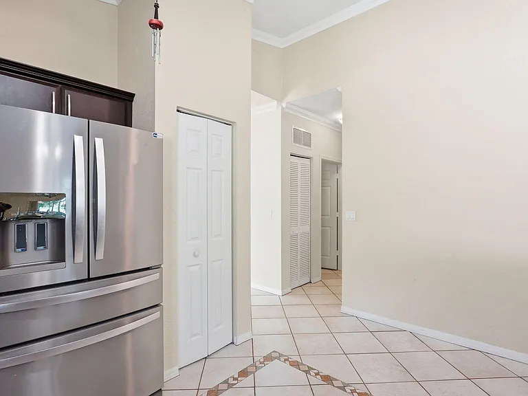 1343 SW 44th Ter — Photo 11