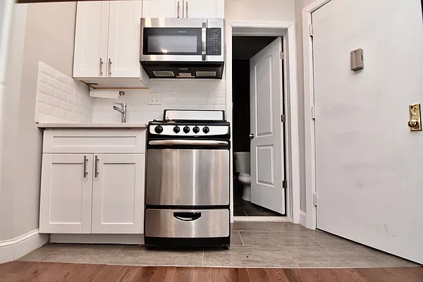 Rented by Compass | media 16