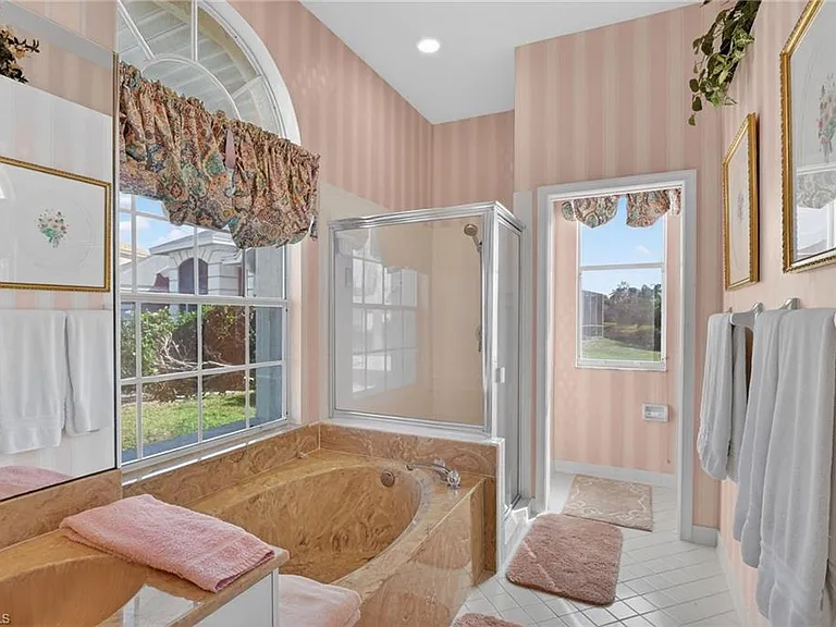 6687 Huntley Ln S — Photo 19