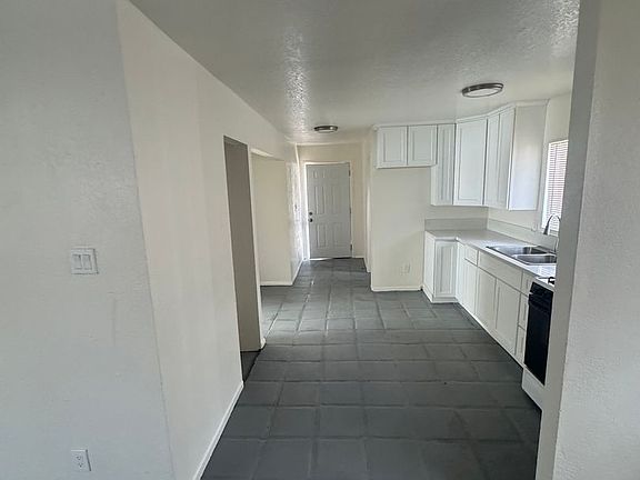 5th image of 2160 5th Ln