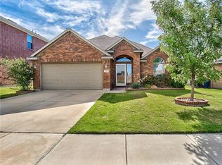 9124 White Swan Pl, Fort Worth, TX 76177