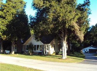 2 E Gold Creek Rd, Mooresville, IN 46158