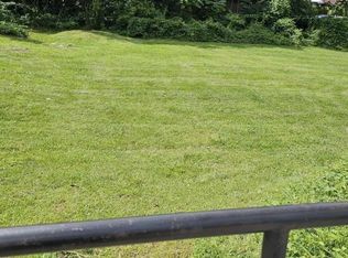 869 Broad Ave, Ridgefield, NJ 07657