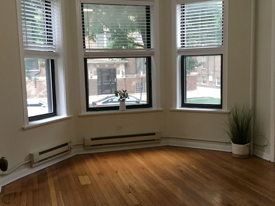 1st image of 917 W Waveland Ave APT 2